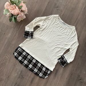 Red Haute Flannel Layered White Sweater‎ Style Top